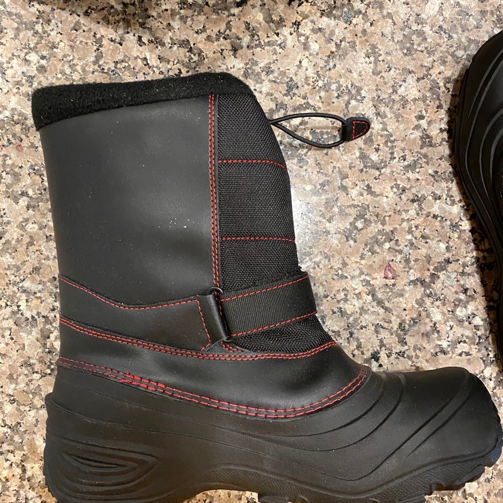 New North Face Boys Waterproof Snow Boot